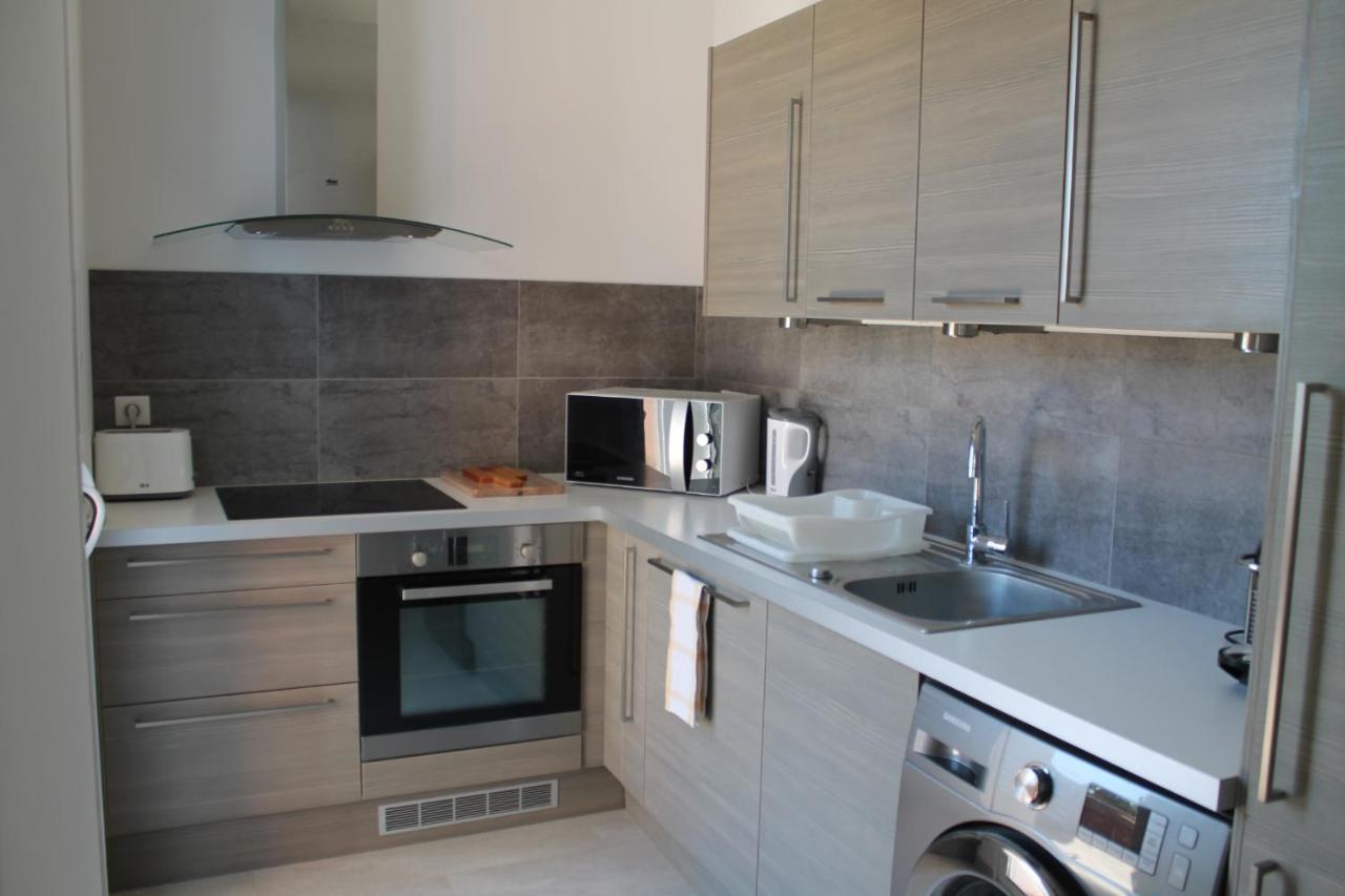 Agreable 3 Pieces Climatise Avec Vue Mer Et Parking Villefranche-sur-Mer Dış mekan fotoğraf