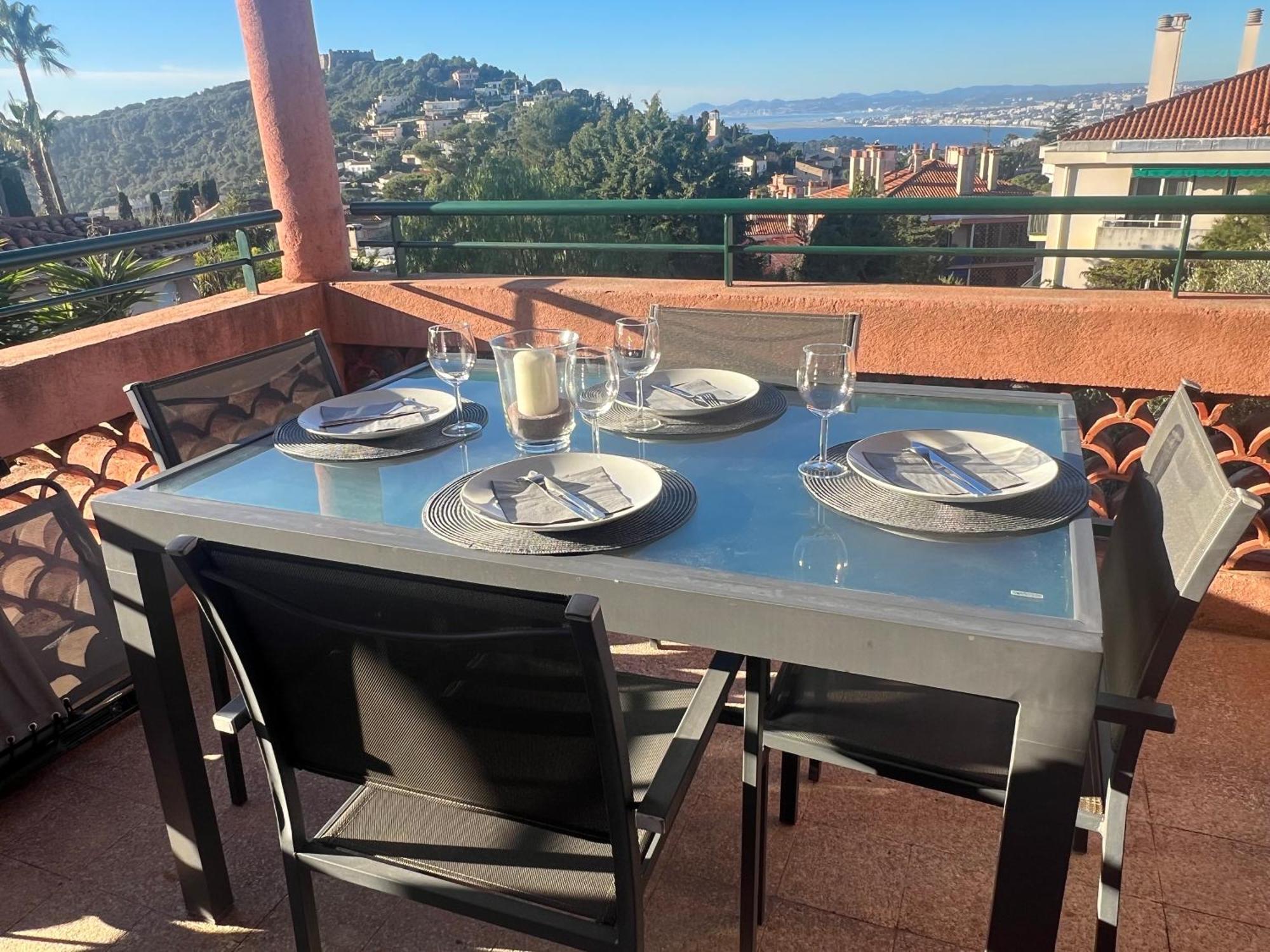 Agreable 3 Pieces Climatise Avec Vue Mer Et Parking Villefranche-sur-Mer Dış mekan fotoğraf